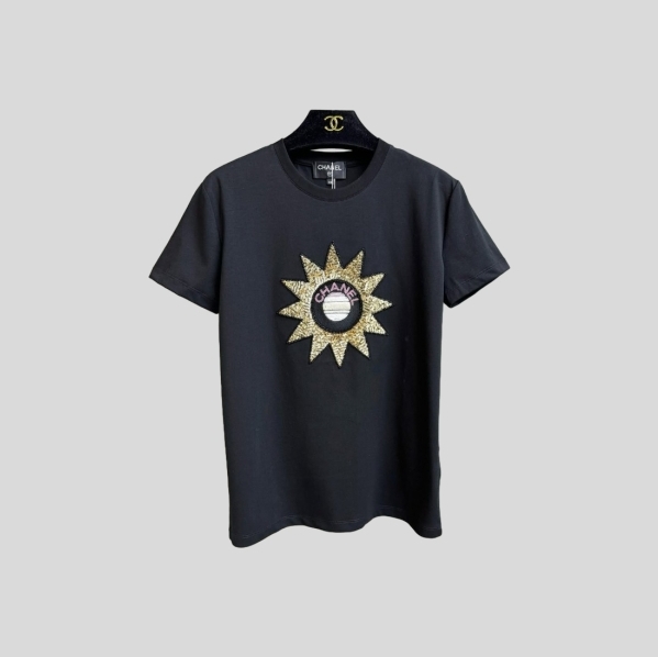 샤넬 스팽글 자수 반팔 티셔츠(2color)