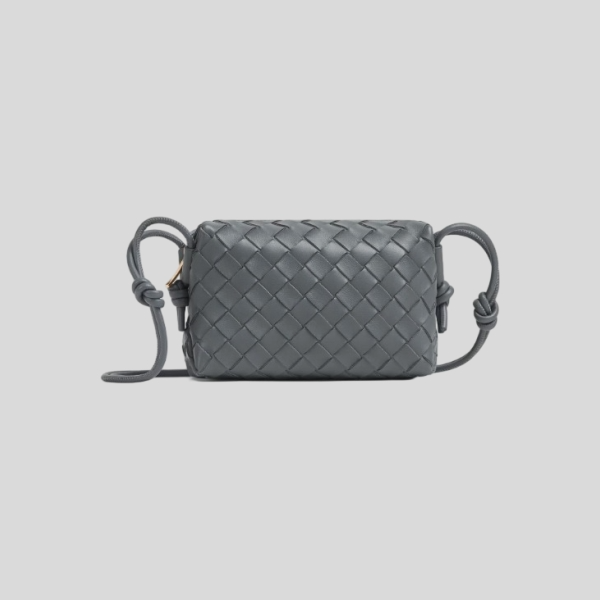 보테가베네타 미니 루프 카메라 백(선더)