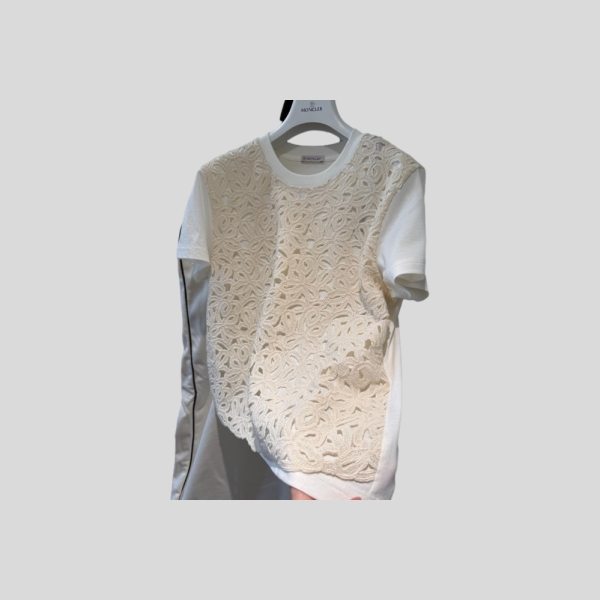 몽클레어 마크라메 티셔츠