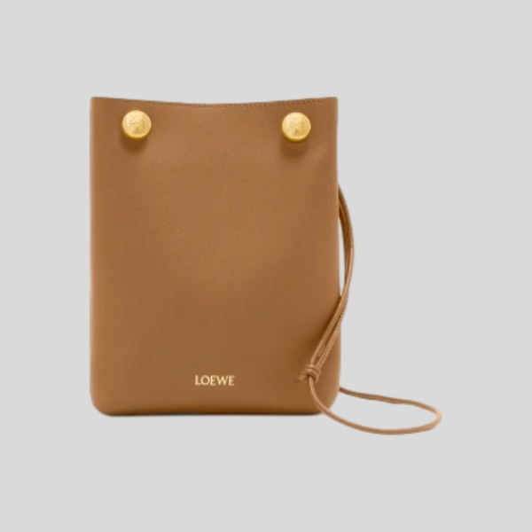 로에베 페블 파우치