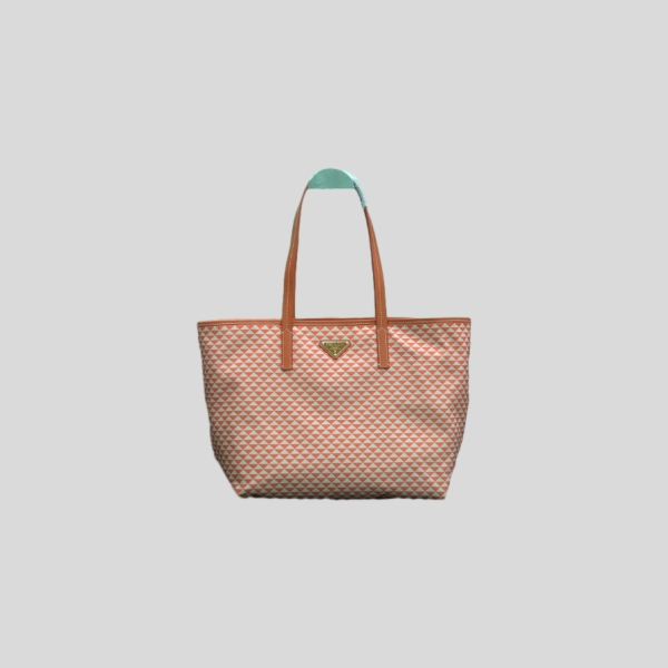 프라다  테수토 트라이앵글럼 토트백