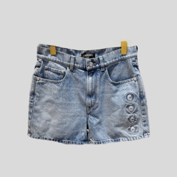 샤넬 자수 데님 반바지