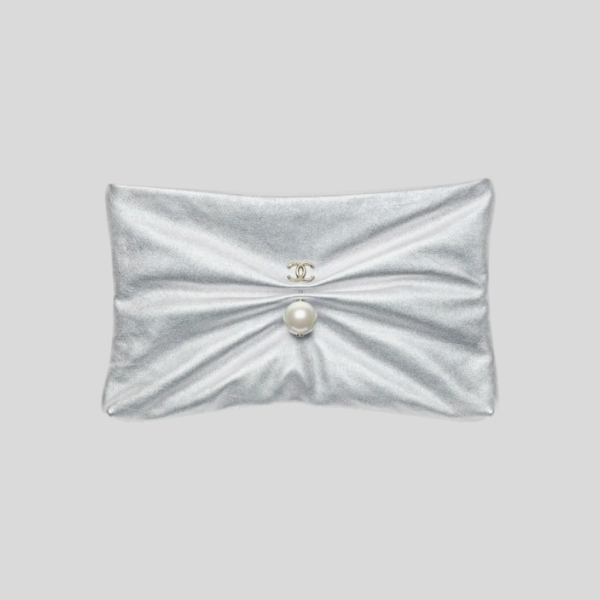 샤넬25S 진주 브레이슬릿 백