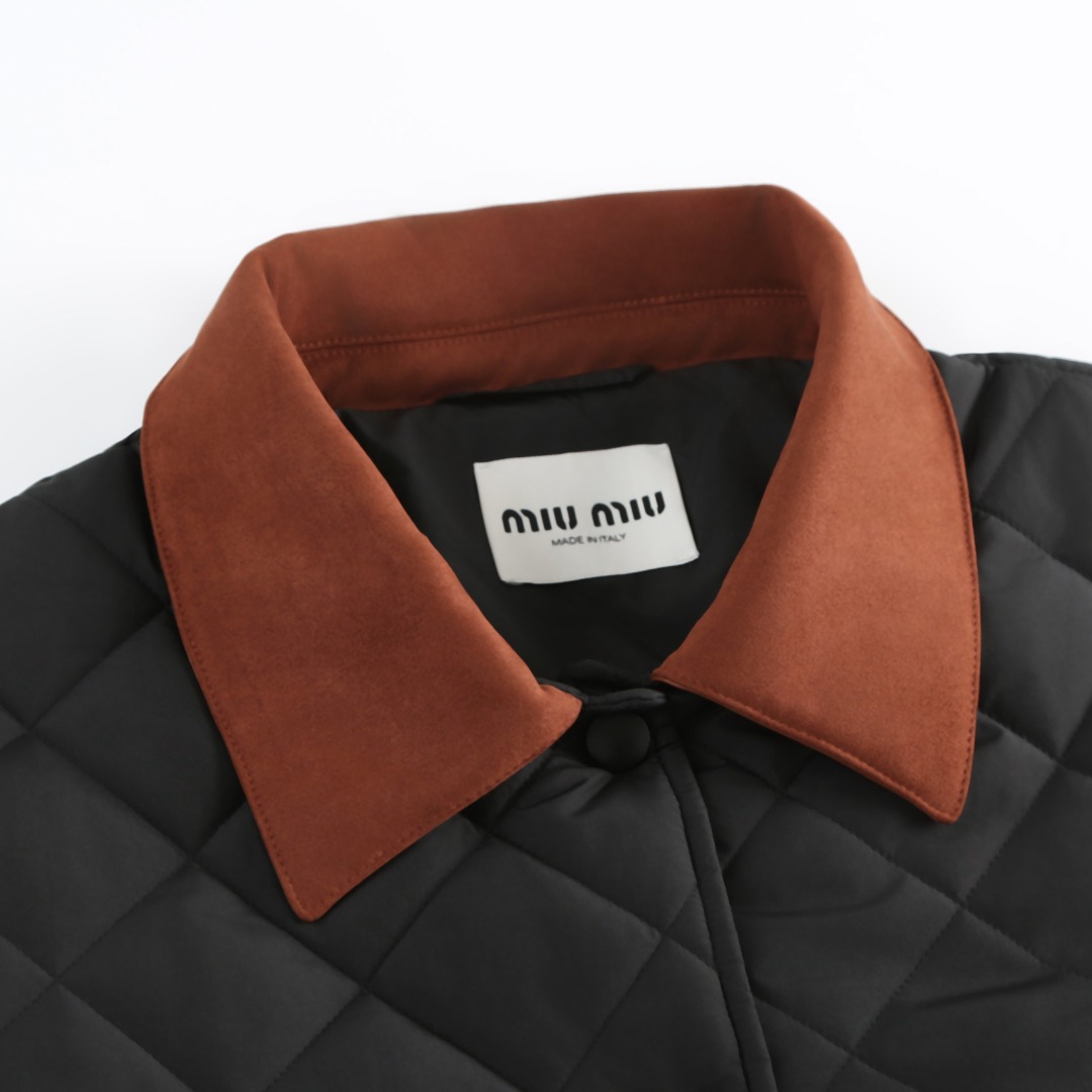 미우미우 퀼팅 테크니컬 퐁제 블루종