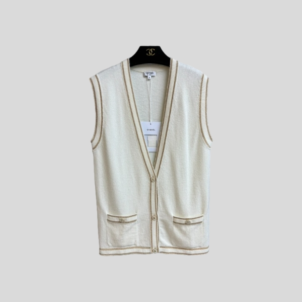 샤넬 플래티넘 V넥 가디건