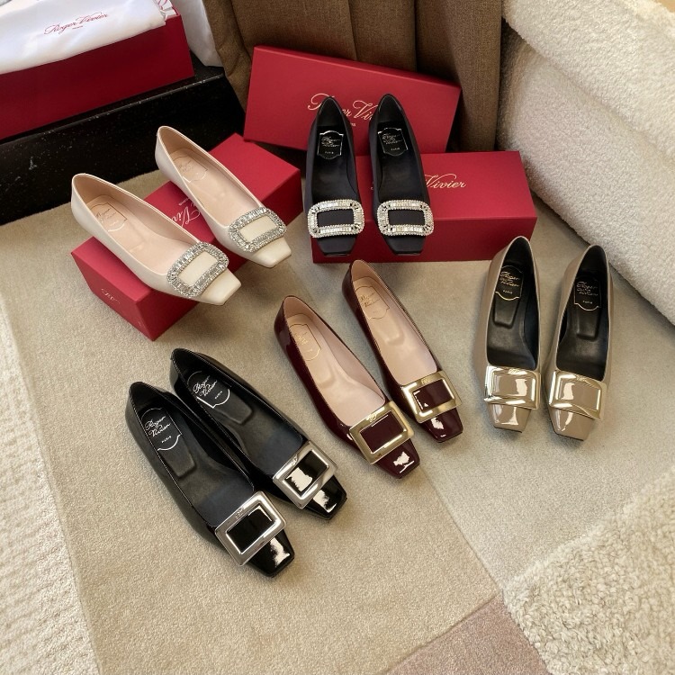 로저비비에 트럼펫 메탈 버클 발레리나 플랫 슈즈