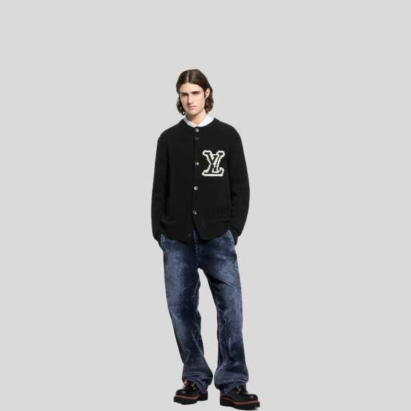 루이비통 청키 인따르시아 시그니처 가디건