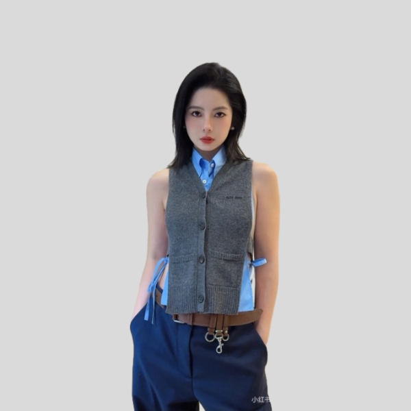 미우미우 레이어드 니트 베스트