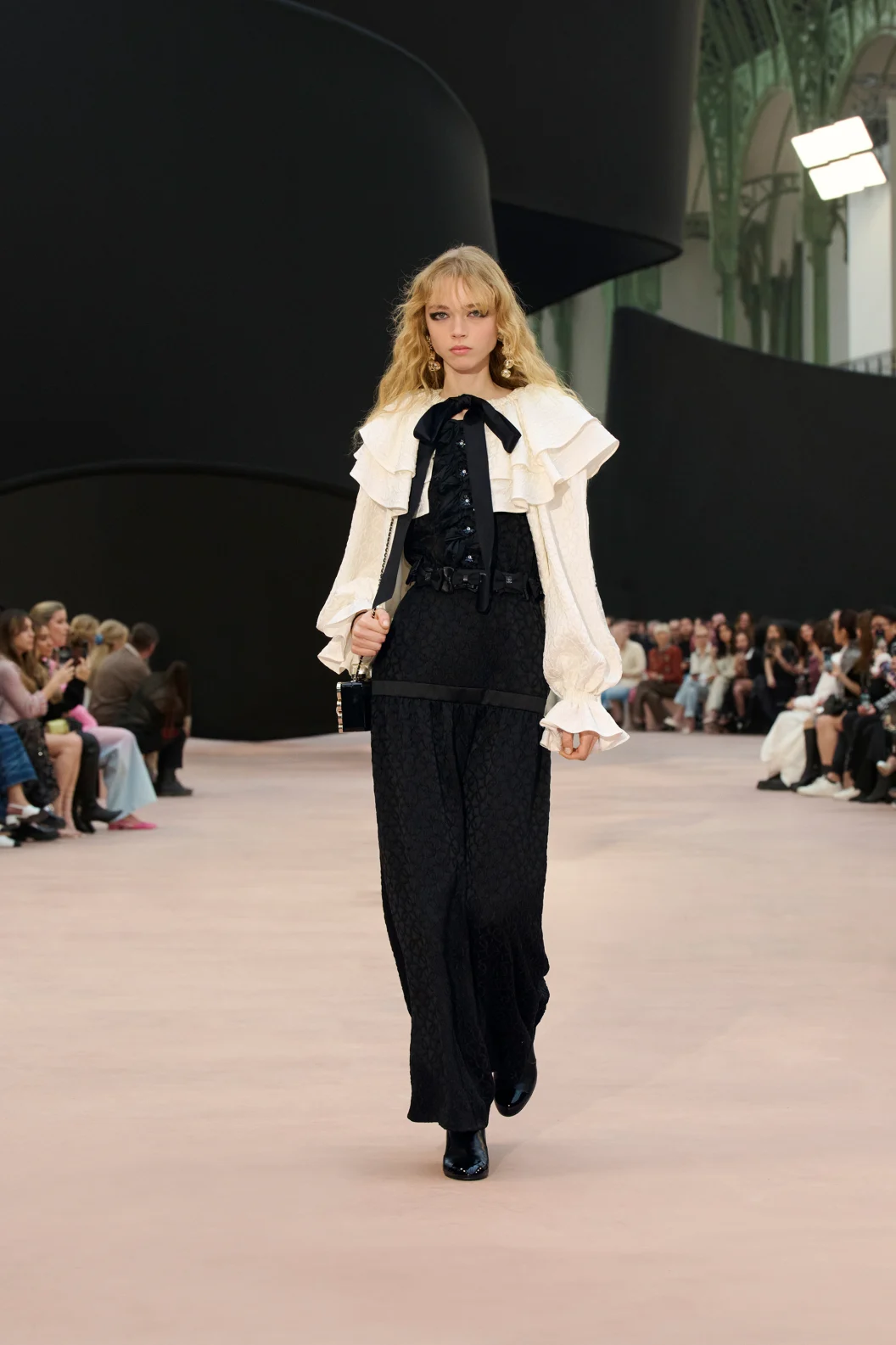 샤넬 실크 롱 드레스